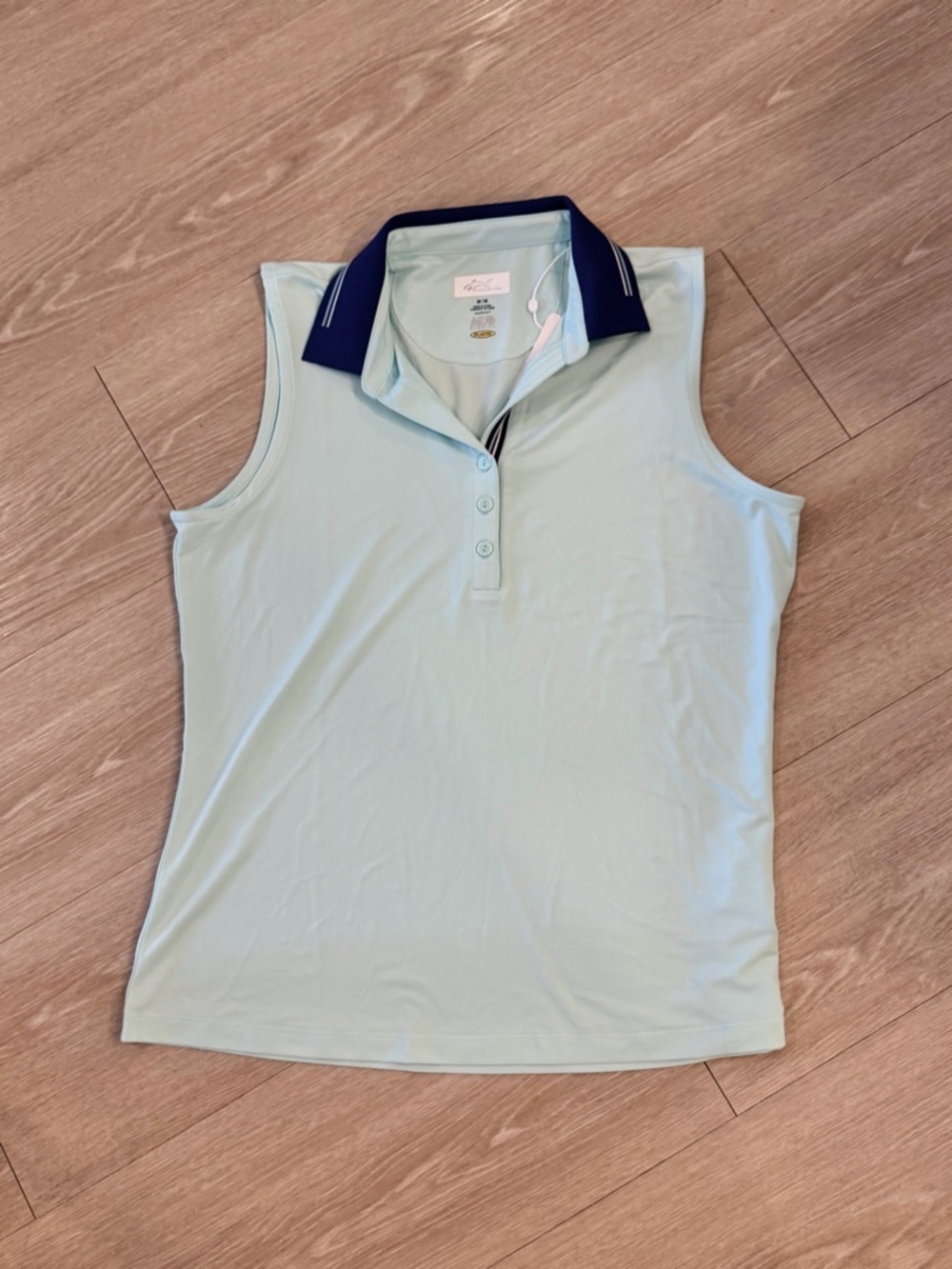 Women’s Sleeveless Golf/Polo Top - Light Mint with Navy Collar NWT